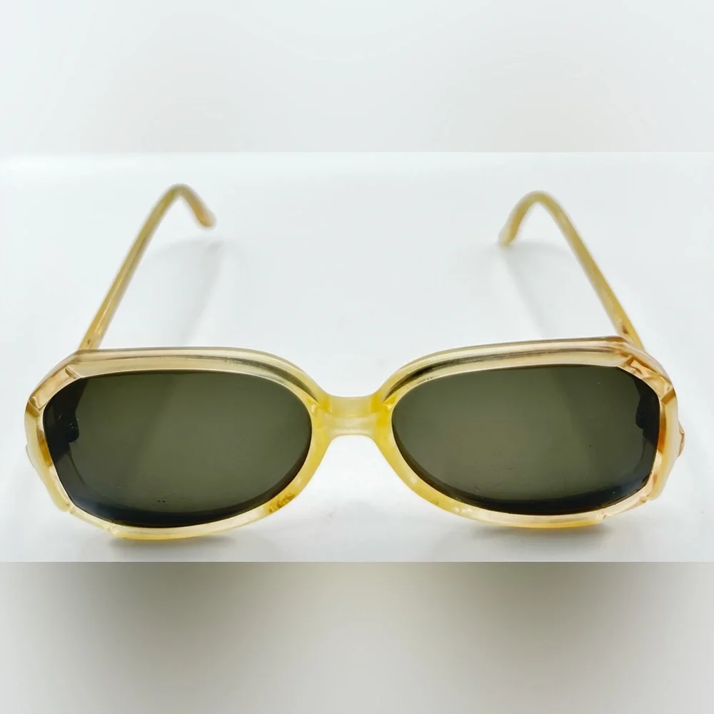 Vintage Tura 616 Beige Oval Sunglasses Frames Only - Picture 3 of 8